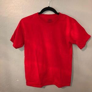 Plain red tee